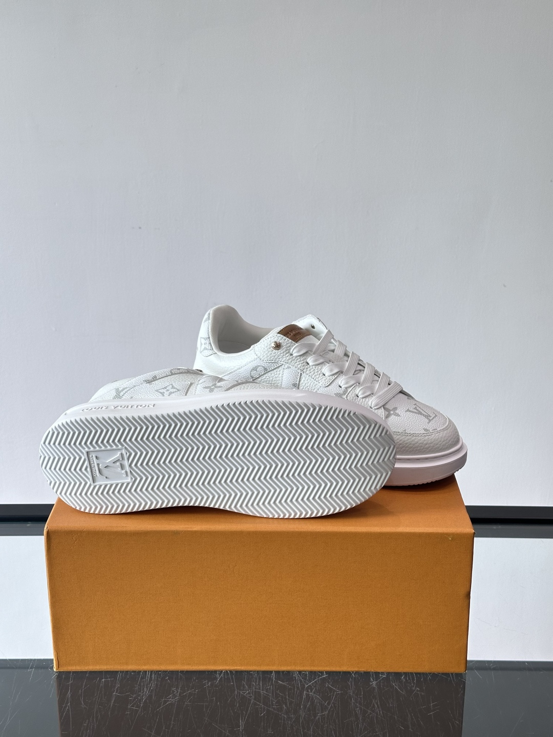 LV
